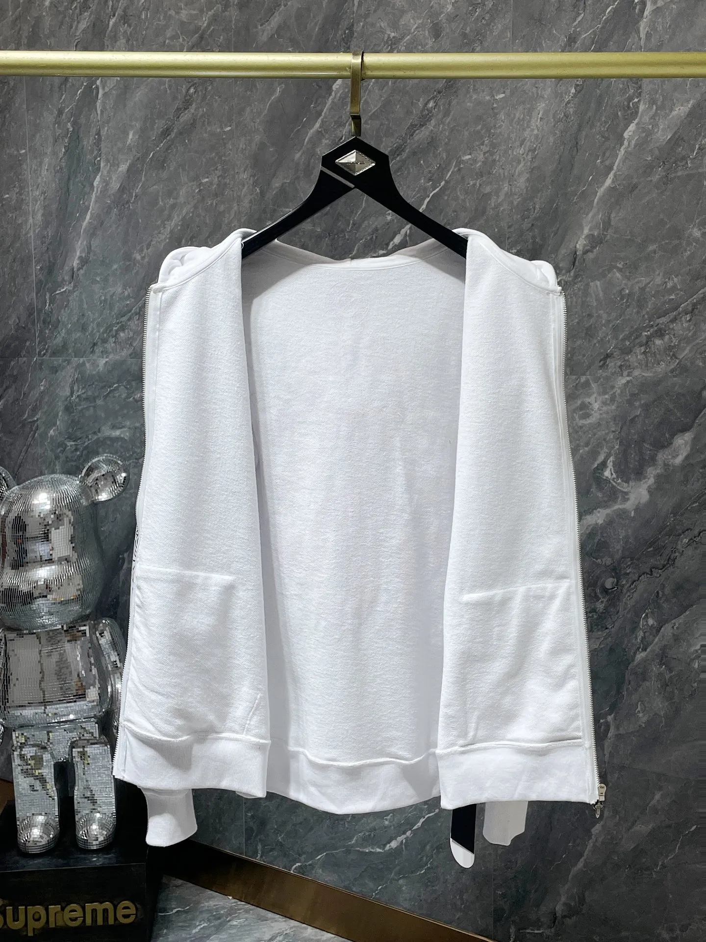 P260 Chrome Hearts Autumn and Winter 2025 Counter Synchronization ❤️ Crow Cross Pink Sword Short Sleeve Zipper Sweater Improved customized version of 1:1 high-weight high-quality fabric Recommended color: White Black Size: S, M, L, XL.